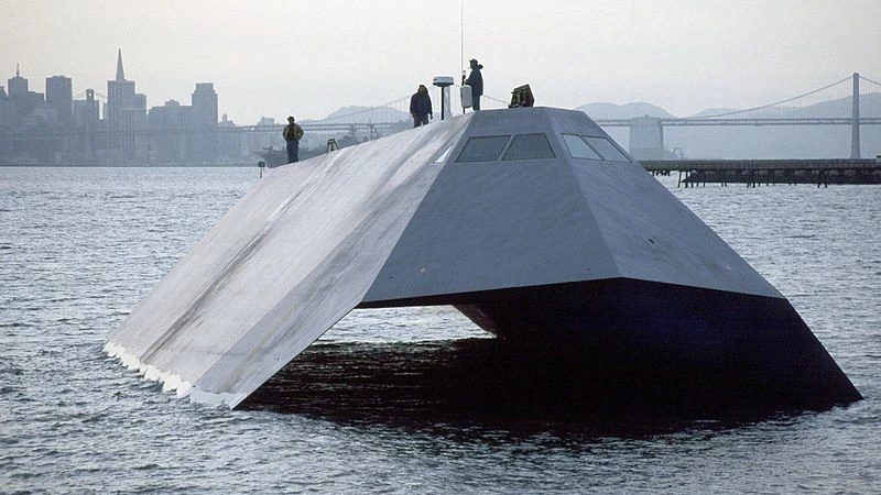 СМПВ Sea Shadow — американское судно 