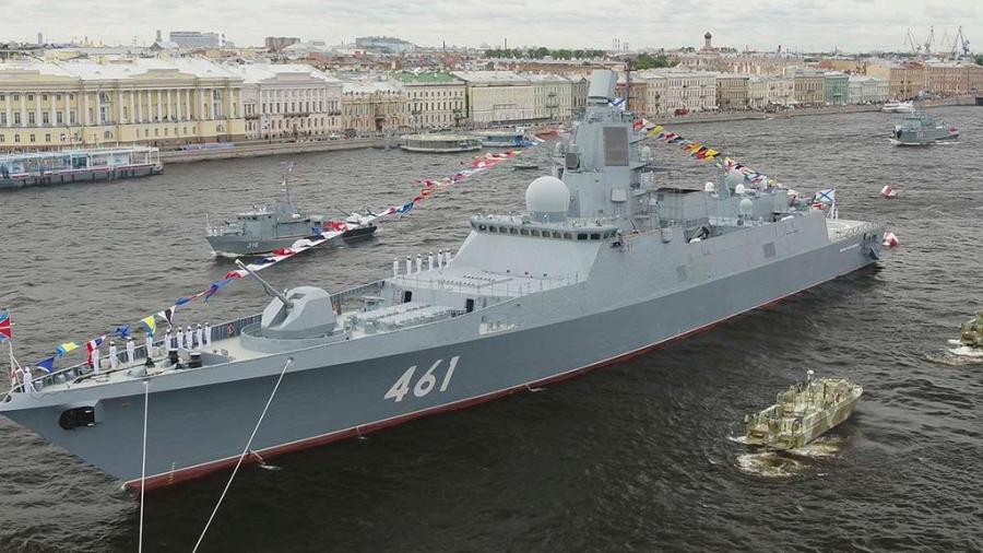 Фрегат "Адмирал Касатонов" начал поиск подлодки в Баренцевом море - Российская г