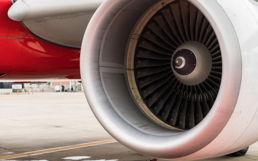 Чаще всего неприятности случаются с двигателями. Фото: Freepik