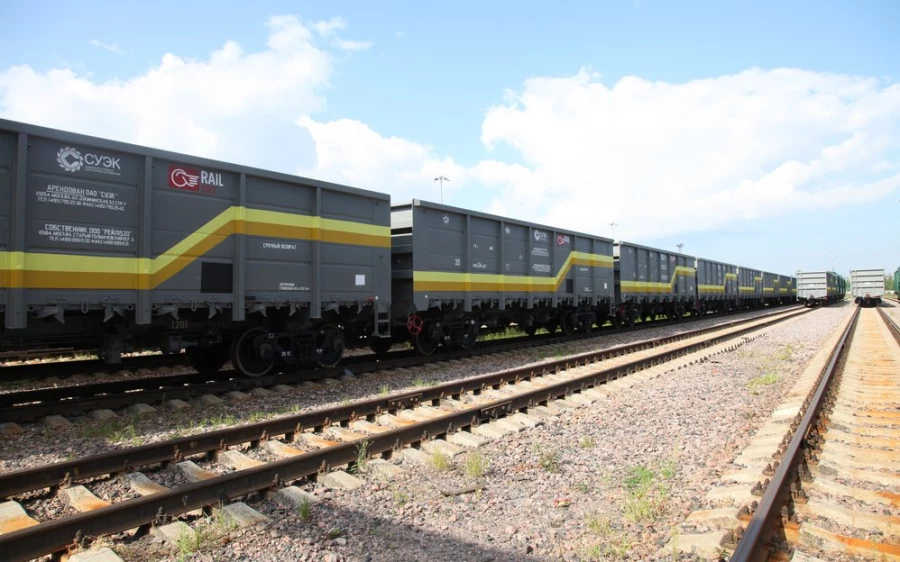 Полувагон с разгрузочными люками Тихвинского вагоностроительного завода модель 12-9853. Фото: Объединенная вагонная компания