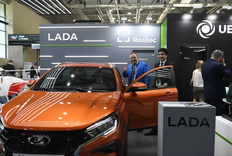 Lada Vesta SW на vеждународной промышленной выставке в Ташкенте. 2023 г. Фото: Валерий Мельников, РИА Новости