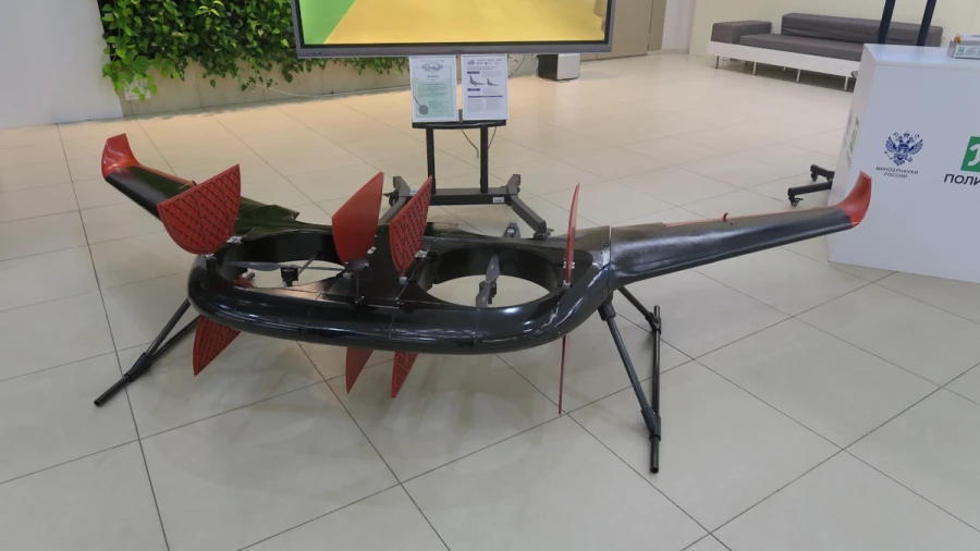 Беспилотный летательный аппарат нового поколения «Снегирь-2». Фото: Дмитрий Матвеев / Mashnews