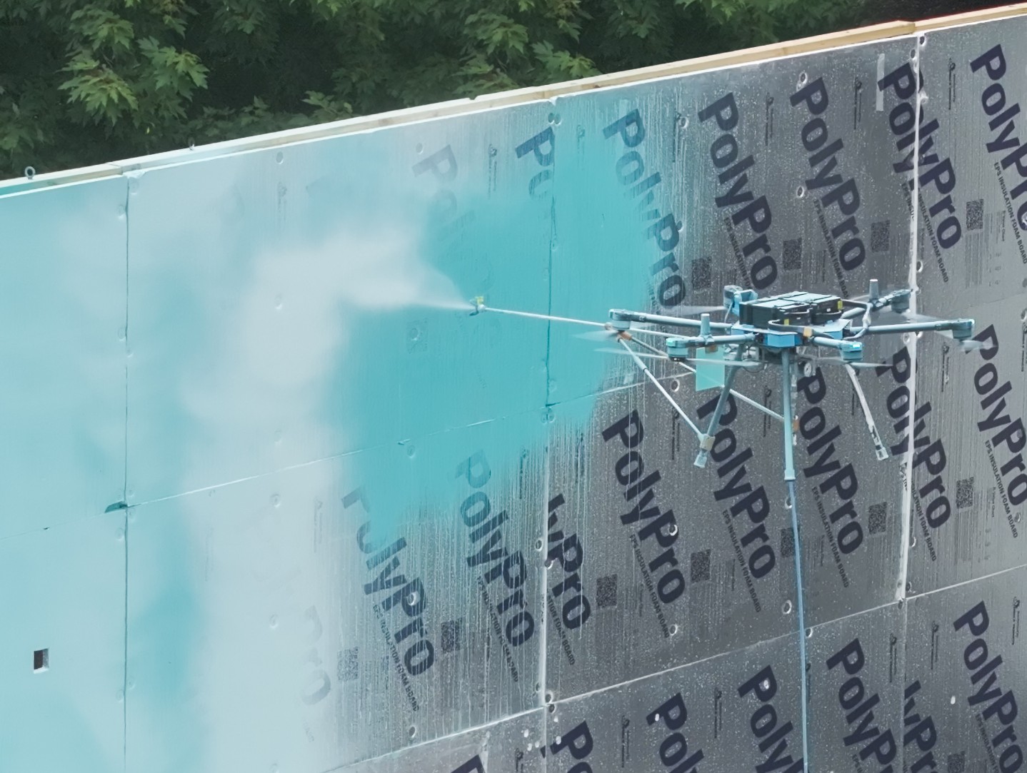 Инженерная команда «Небоходы» разработала БПЛА для автоматизированного окрашивания промышленных объектов