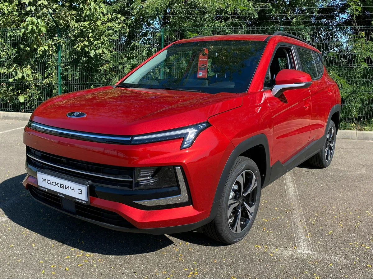 Новые автомобили «Москвич» проходят тестирование в суровых зимних условиях Сургута